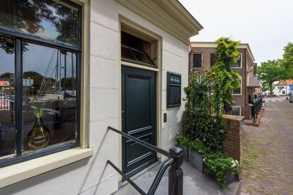 Havenhuisje Medemblik Villa Luaran gambar
